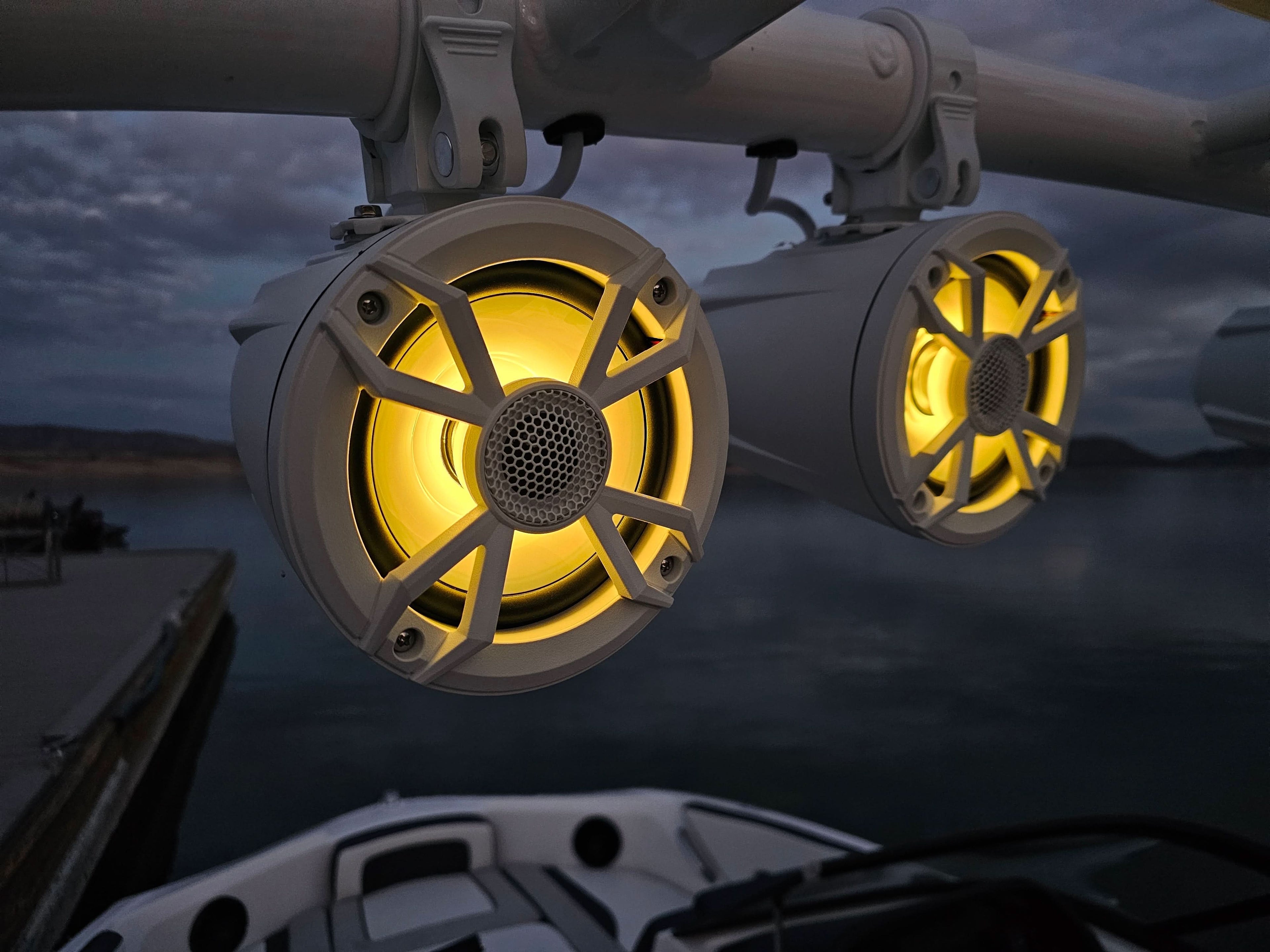 NUTV5 W | Marine Mounts