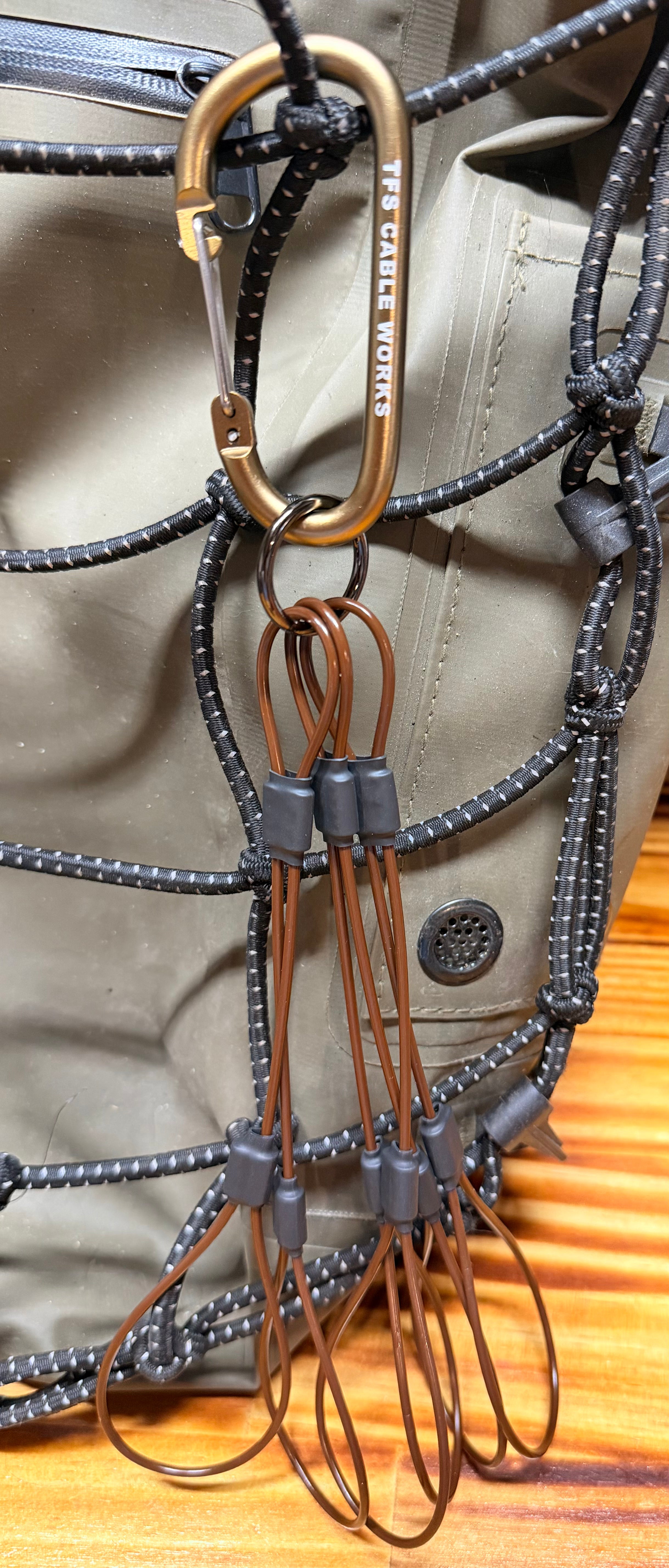 SIX SHOOTER GAME TOTE