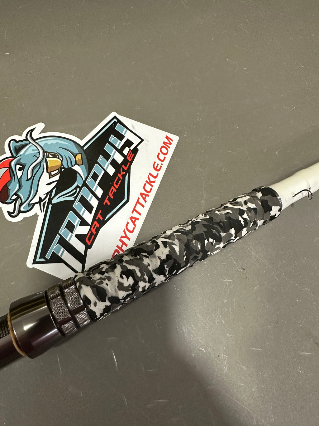 White Lightning 7'6" Casting Catfish Rod | Trophy Cat Tackle