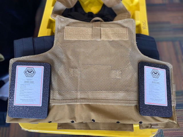 Vest with 10x12 Plates and Side Plates
